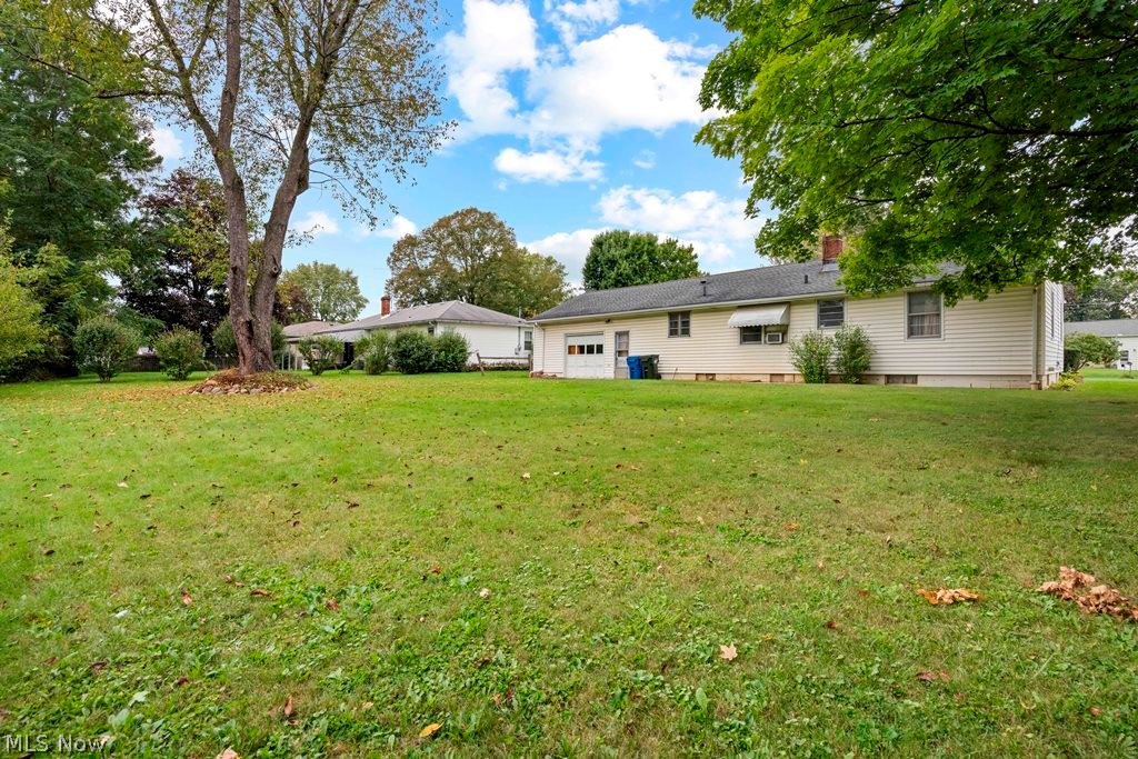 124 Yunker Court Elyria OH 44035