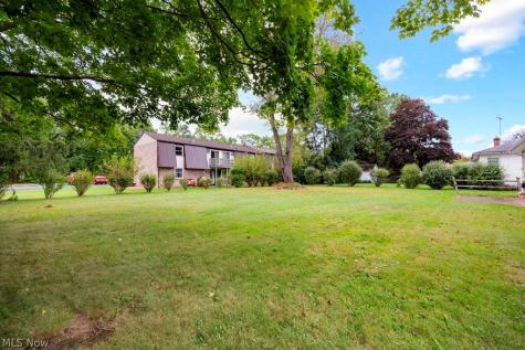 124 Yunker Court Elyria OH 44035