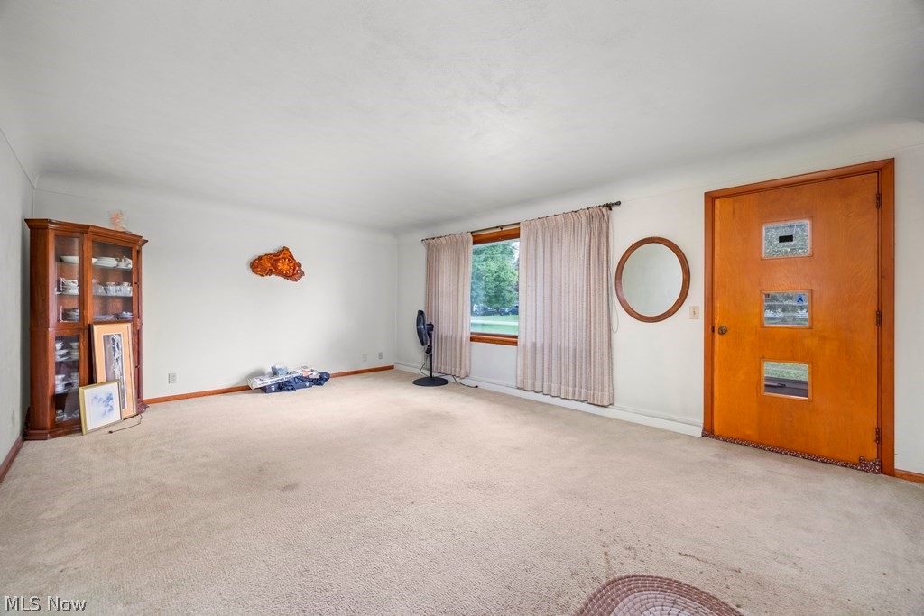 124 Yunker Court Elyria OH 44035