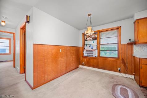 124 Yunker Court Elyria OH 44035