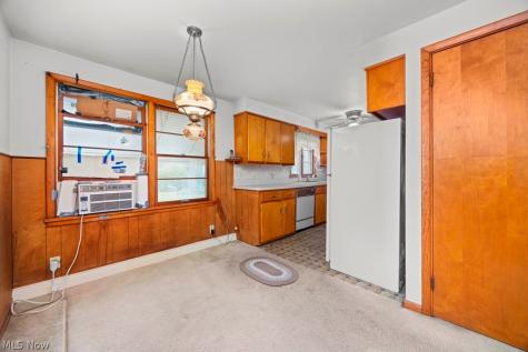 124 Yunker Court Elyria OH 44035