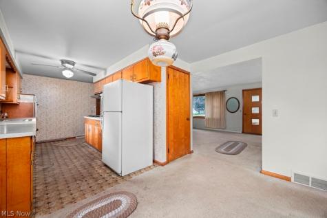 124 Yunker Court Elyria OH 44035