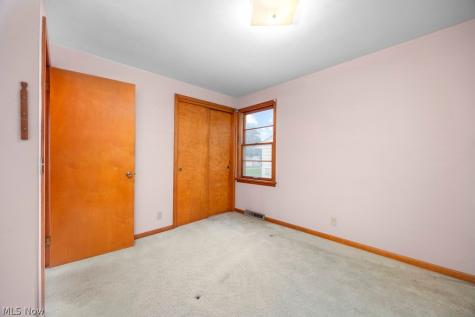 124 Yunker Court Elyria OH 44035