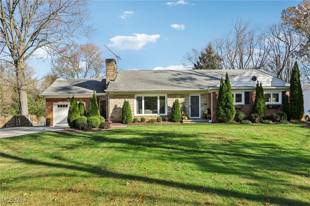 1927 Horseshoe Boulevard Westlake OH 44145