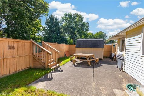 6005 Opal Street North Ridgeville OH 44039