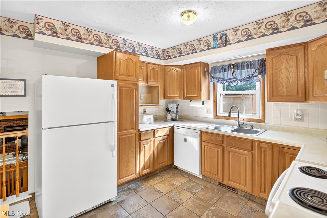 6005 Opal Street North Ridgeville OH 44039