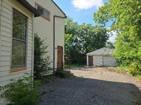 8100 Keyes Avenue Cleveland OH 44104