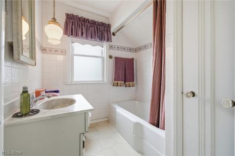 3067 W 137th Street Cleveland OH 44111