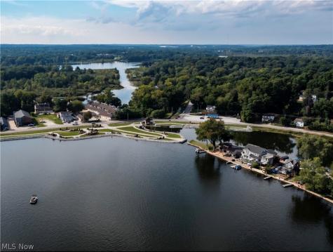 3295 Waterside Drive Akron OH 44319