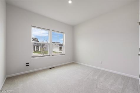 6811 Harrington Court Avenue NE Canton OH 44721