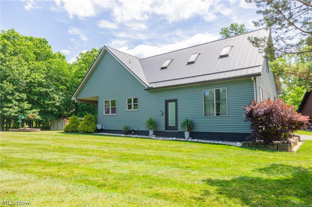 2416 Housel Craft Road Bristolville OH 44402