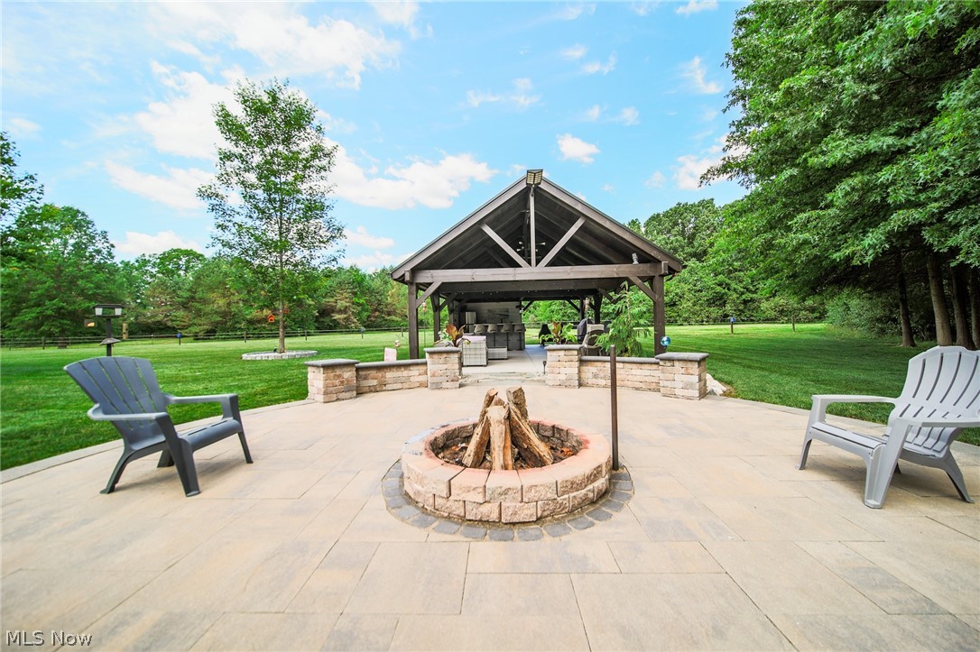 2416 Housel Craft Road Bristolville OH 44402