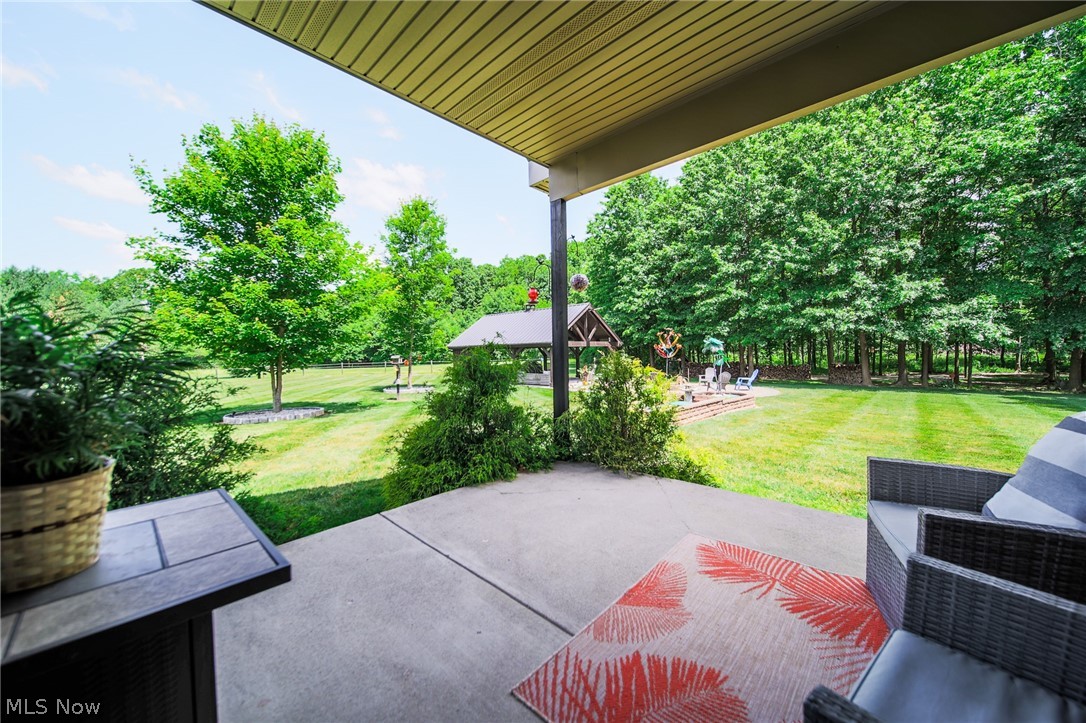 2416 Housel Craft Road Bristolville OH 44402