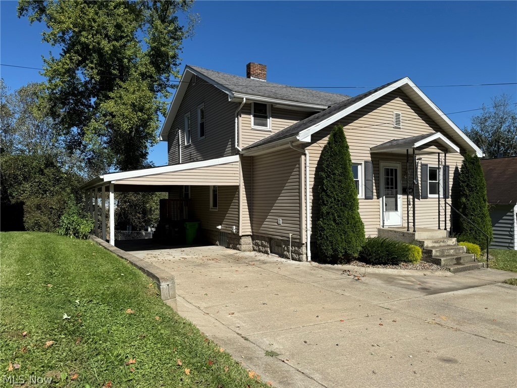 1111 Trenton Avenue Uhrichsville OH 44683