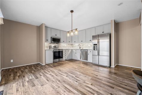 11025 Southwind Court Strongsville OH 44149
