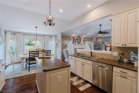 5423 Charleston Drive Valley City OH 44280