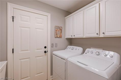 5423 Charleston Drive Valley City OH 44280