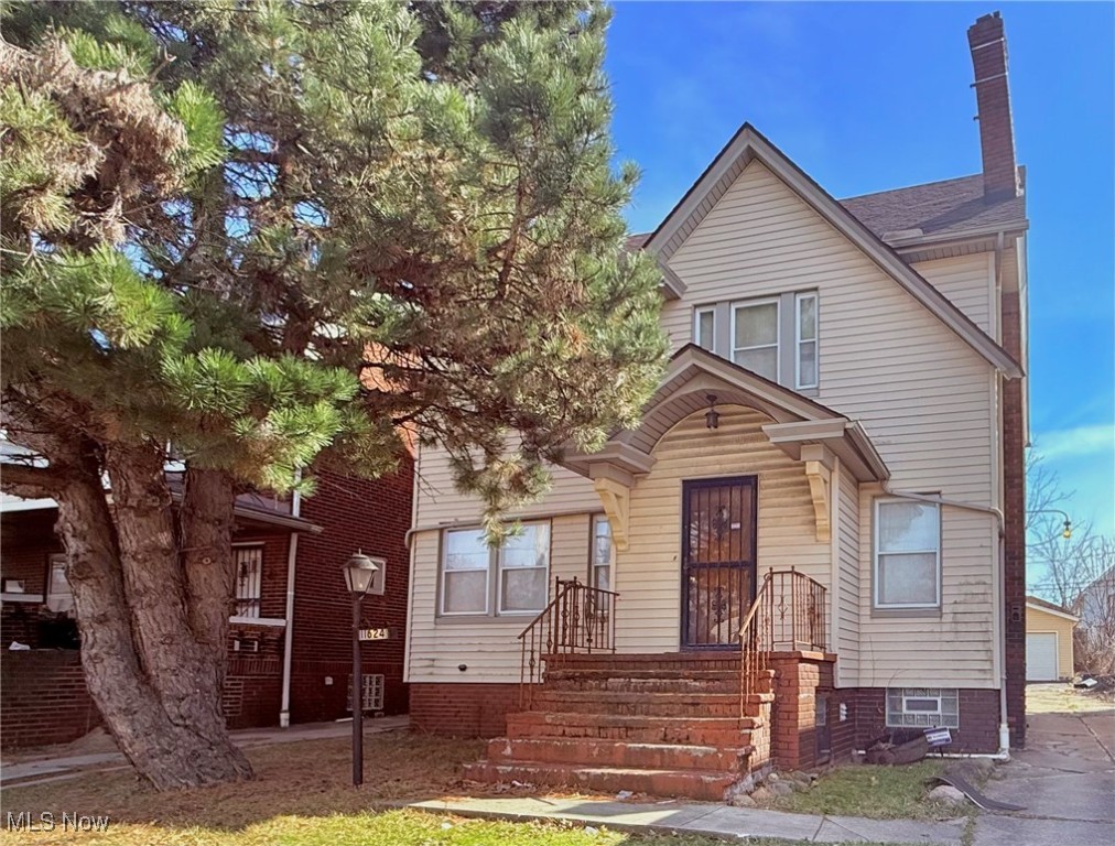11624 Farringdon Avenue Cleveland OH 44105