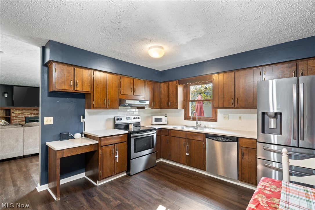 437 Farr Avenue Wadsworth OH 44281