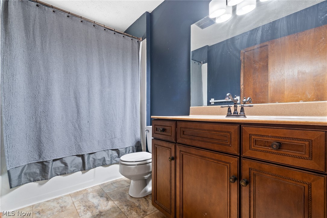 437 Farr Avenue Wadsworth OH 44281