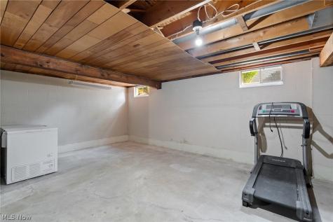 437 Farr Avenue Wadsworth OH 44281