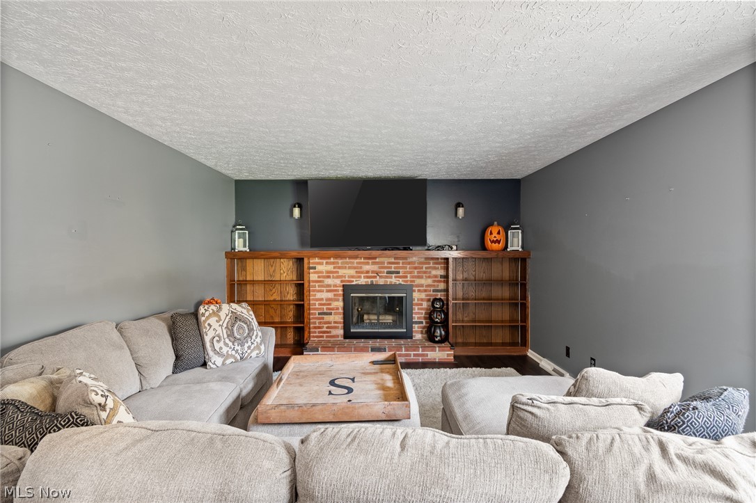 437 Farr Avenue Wadsworth OH 44281