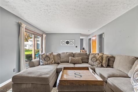 437 Farr Avenue Wadsworth OH 44281