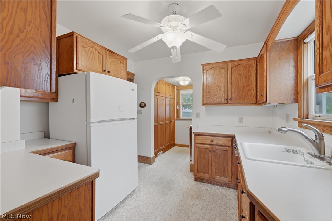 556 Belvedere Avenue SE Warren OH 44483