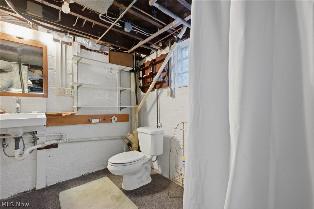 556 Belvedere Avenue SE Warren OH 44483