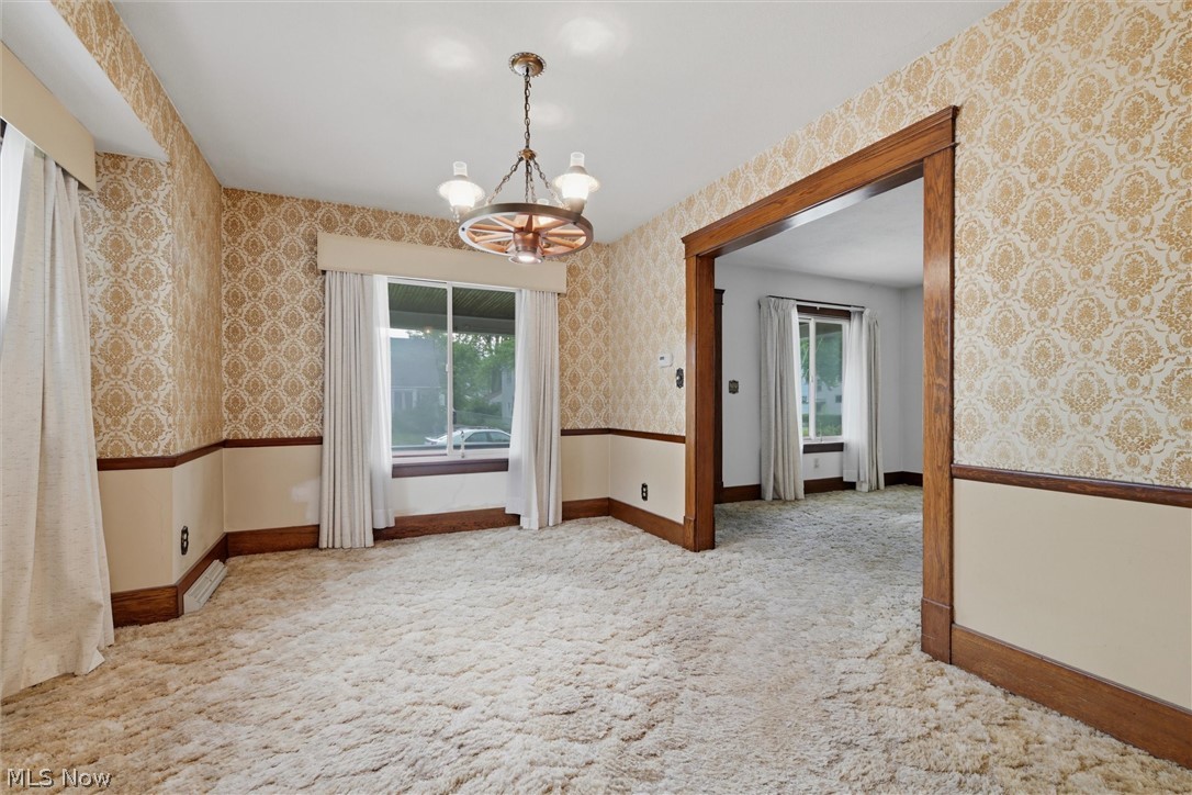 556 Belvedere Avenue SE Warren OH 44483