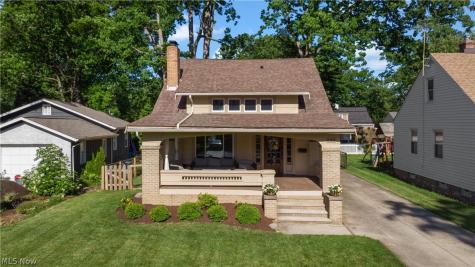 560 Elmwood Road Bay Village OH 44140
