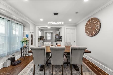 560 Elmwood Road Bay Village OH 44140