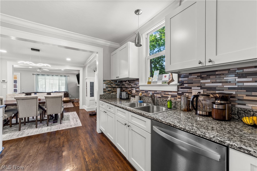 560 Elmwood Road Bay Village OH 44140