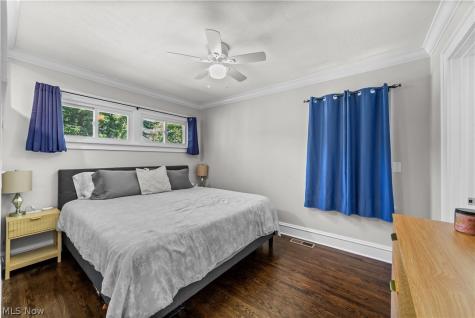 560 Elmwood Road Bay Village OH 44140