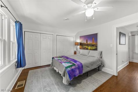560 Elmwood Road Bay Village OH 44140