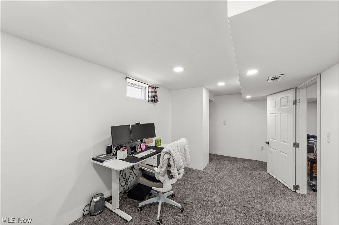 560 Elmwood Road Bay Village OH 44140