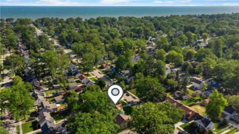 560 Elmwood Road Bay Village OH 44140