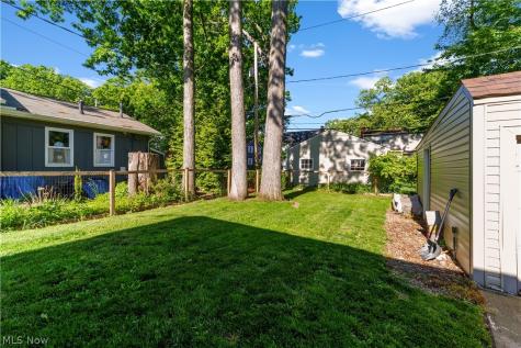 560 Elmwood Road Bay Village OH 44140