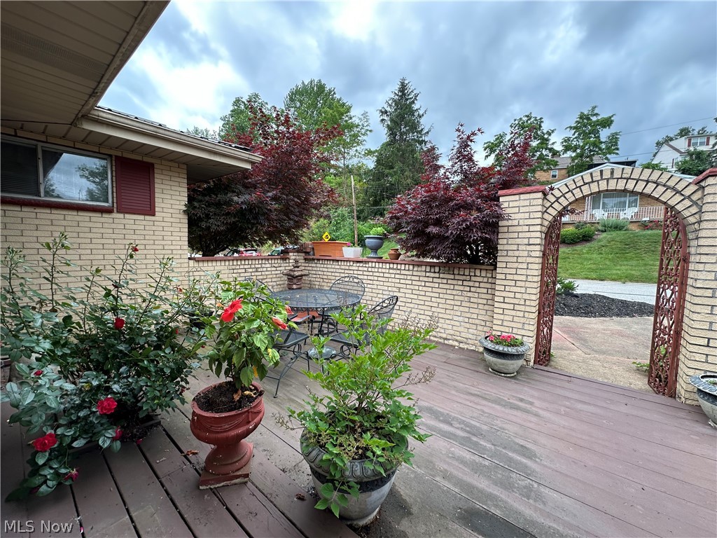 408 Garfield Avenue Steubenville OH 43952