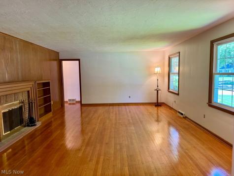 359 Yale Avenue Elyria OH 44035