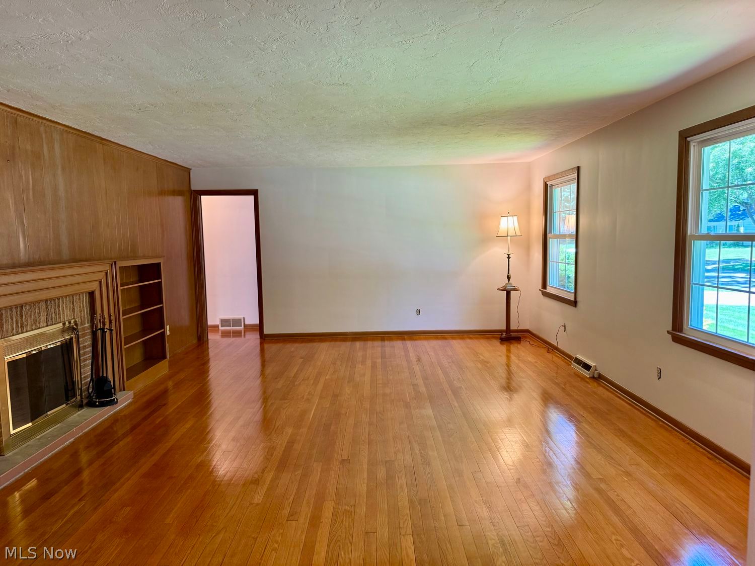359 Yale Avenue Elyria OH 44035