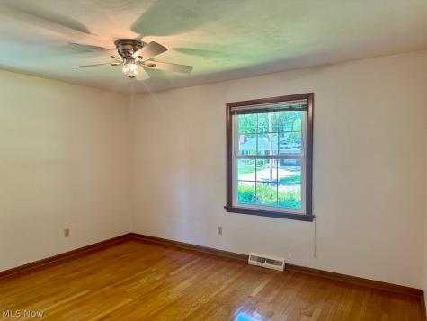 359 Yale Avenue Elyria OH 44035