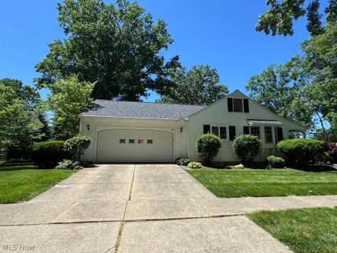 359 Yale Avenue Elyria OH 44035