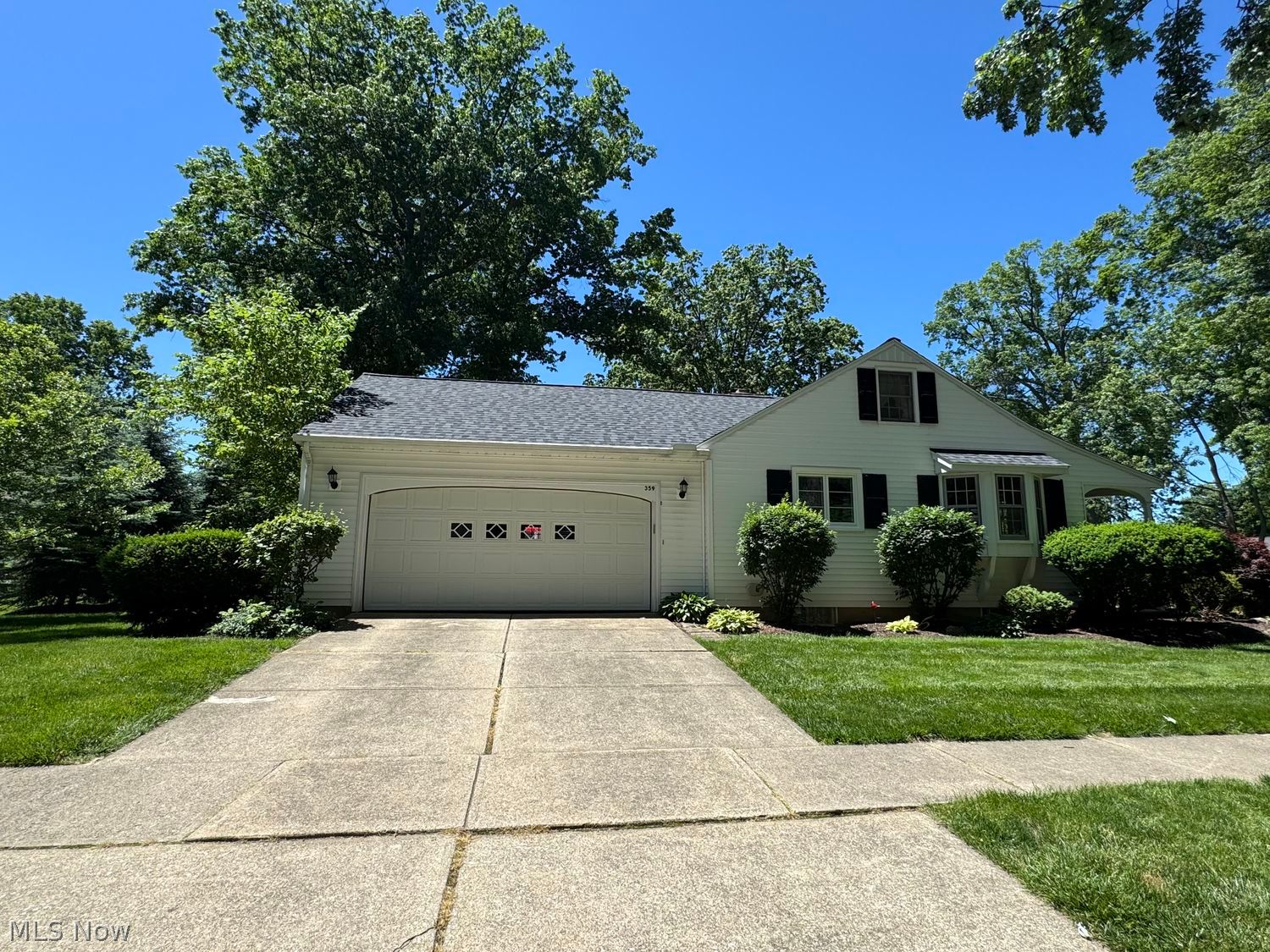 359 Yale Avenue Elyria OH 44035