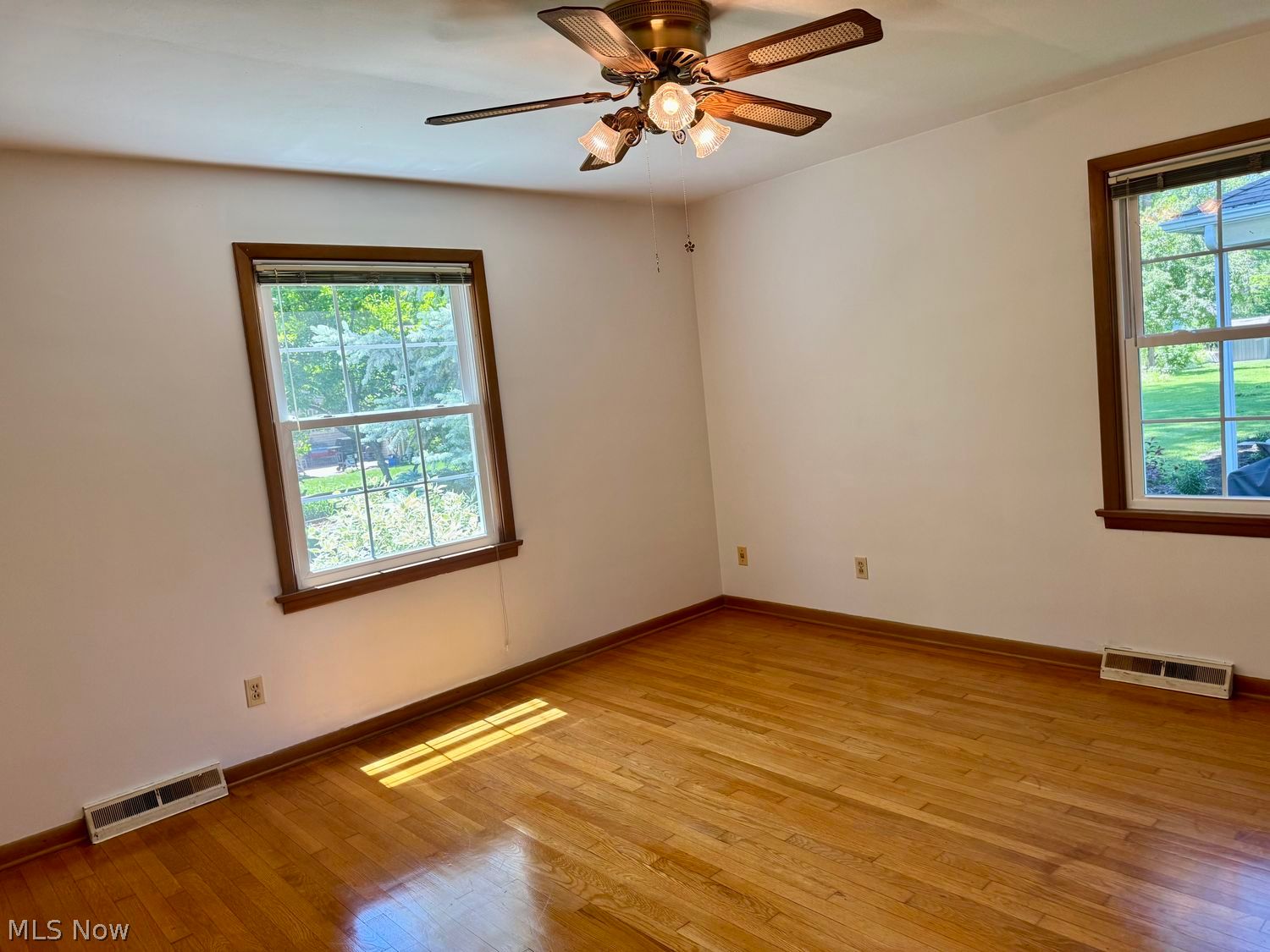 359 Yale Avenue Elyria OH 44035