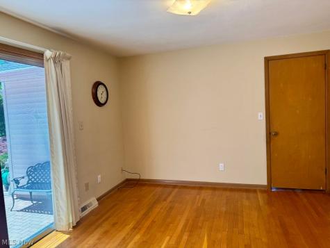 359 Yale Avenue Elyria OH 44035