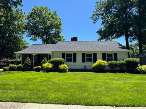 359 Yale Avenue Elyria OH 44035