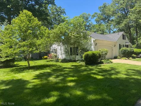 359 Yale Avenue Elyria OH 44035