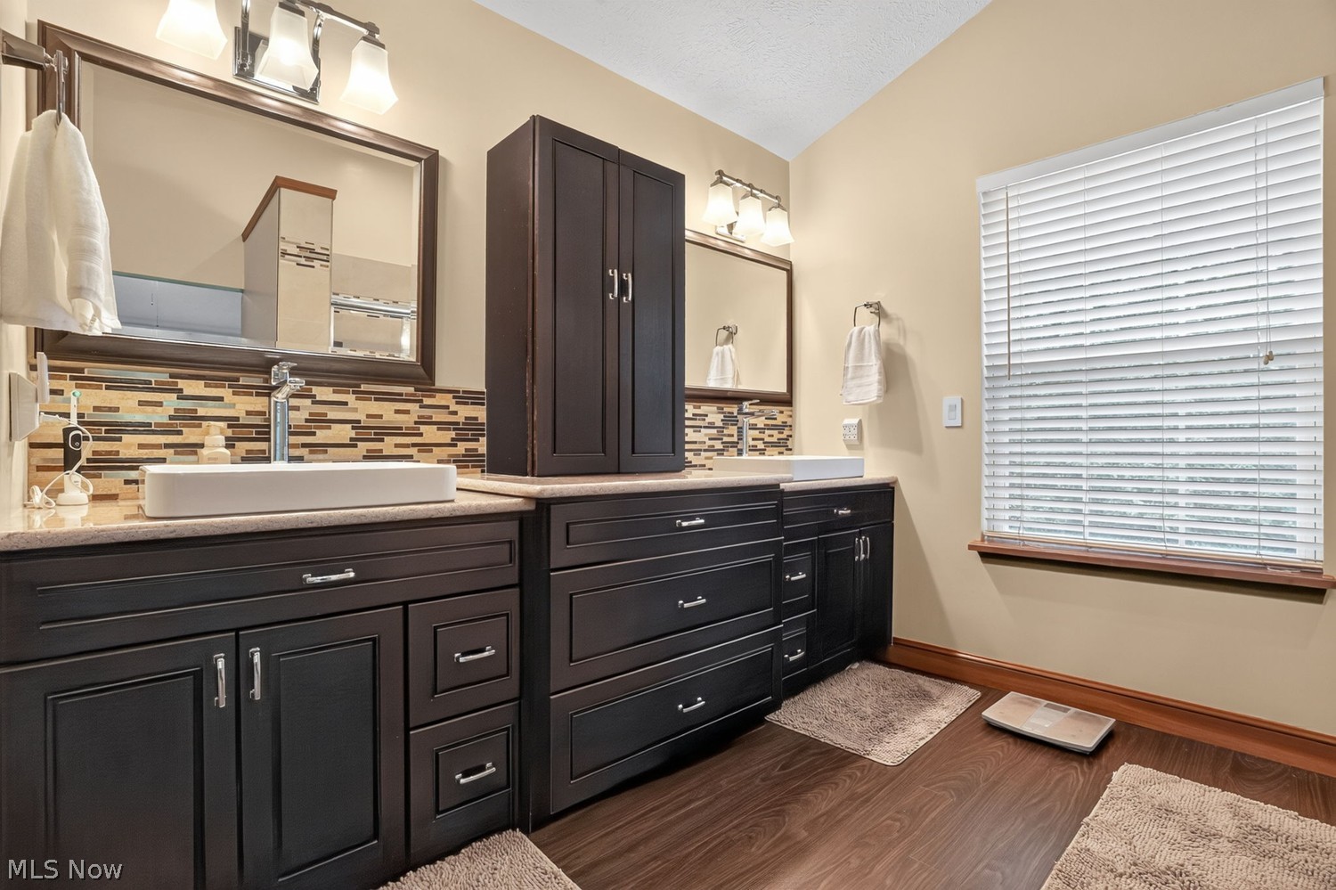 10835 Scranton Woods Trail Newbury OH 44065