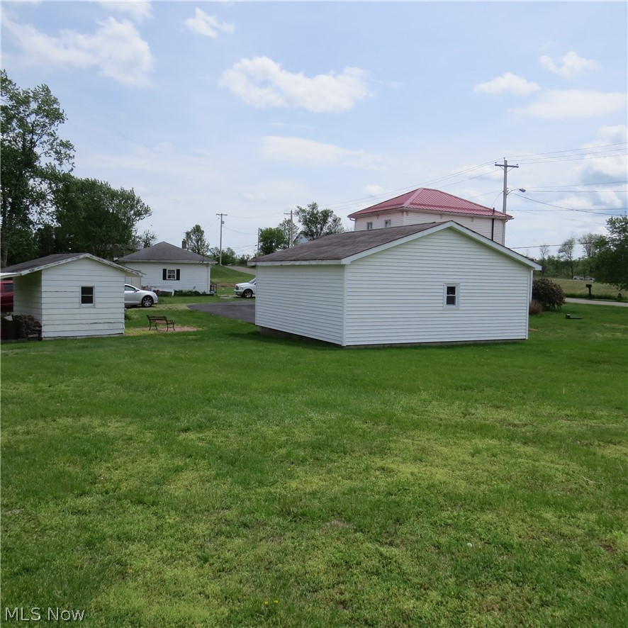 22 Maple Hill Road Salineville OH 43945